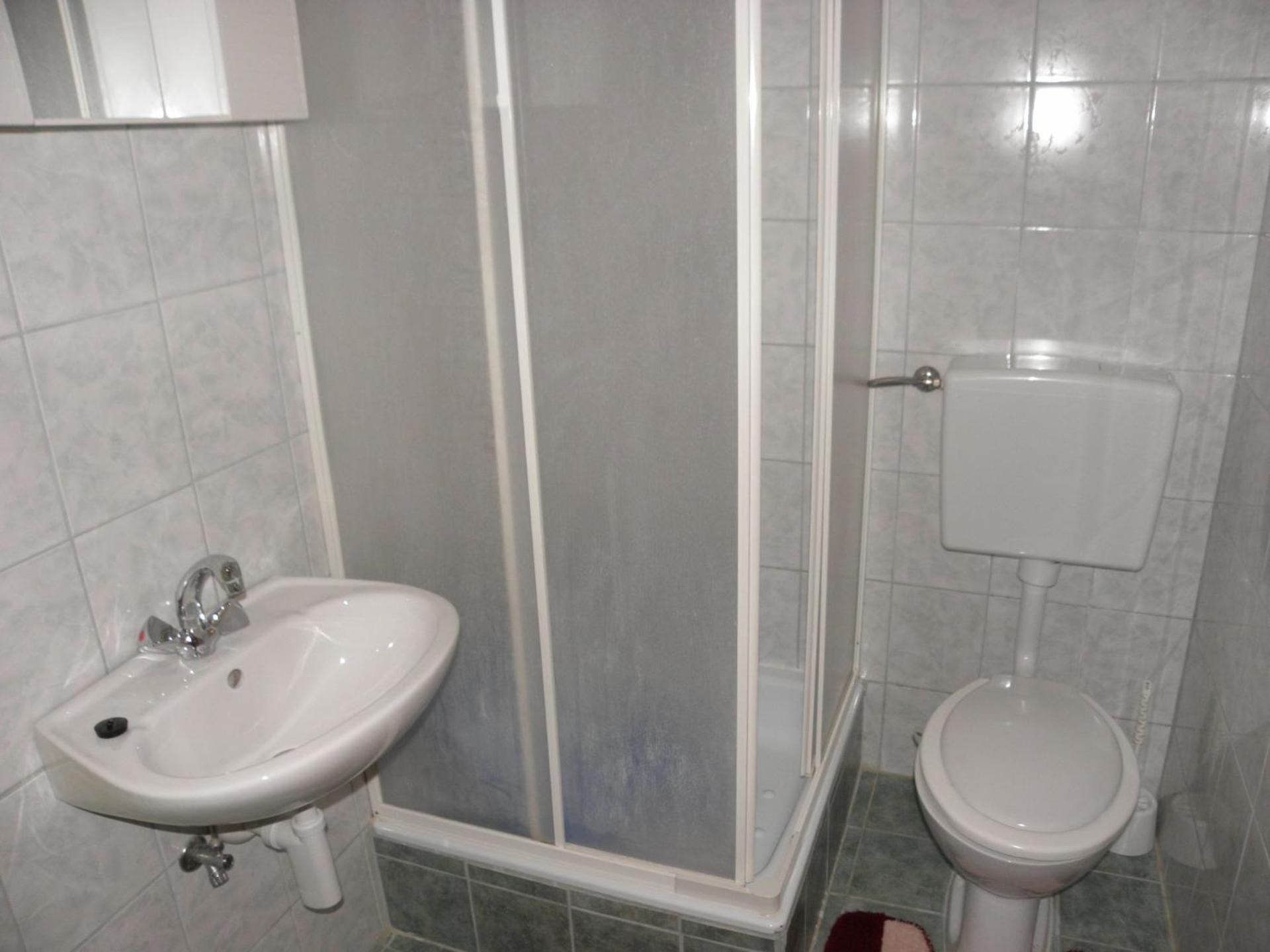 Apartments Zvone - 100 M From Sea Bibinje Bagian luar foto
