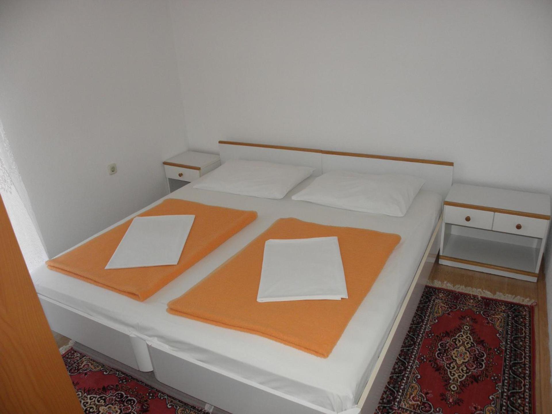 Apartments Zvone - 100 M From Sea Bibinje Bagian luar foto